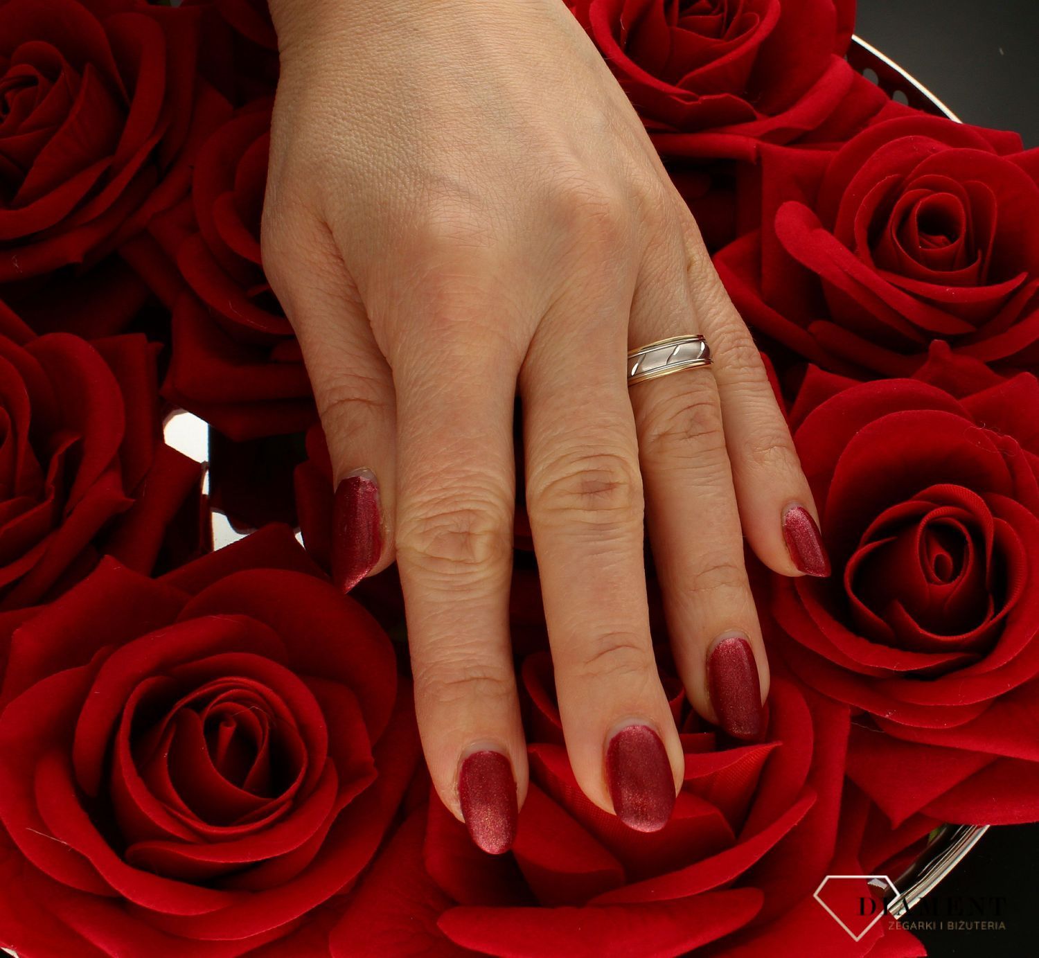 Obrączka ślubna 585 płaska satynowa z grawerem – szerokość 6 mm.jpg